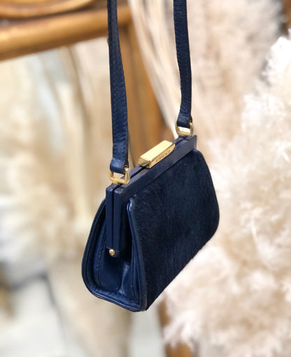 GUCCI Logo Unborn Calf Clasp Crossbody Small Shoulderbag Navy Vintage Old Gucci w4fitj