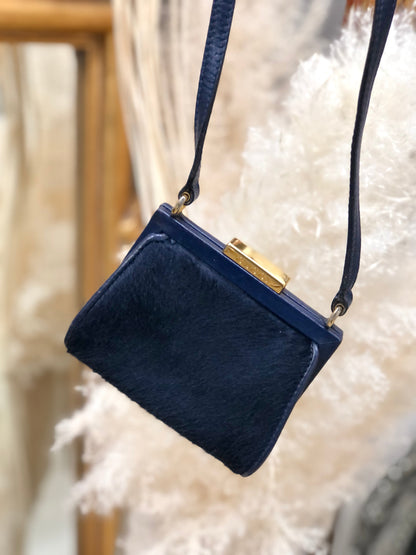 GUCCI Logo Unborn Calf Clasp Crossbody Small Shoulderbag Navy Vintage Old Gucci w4fitj