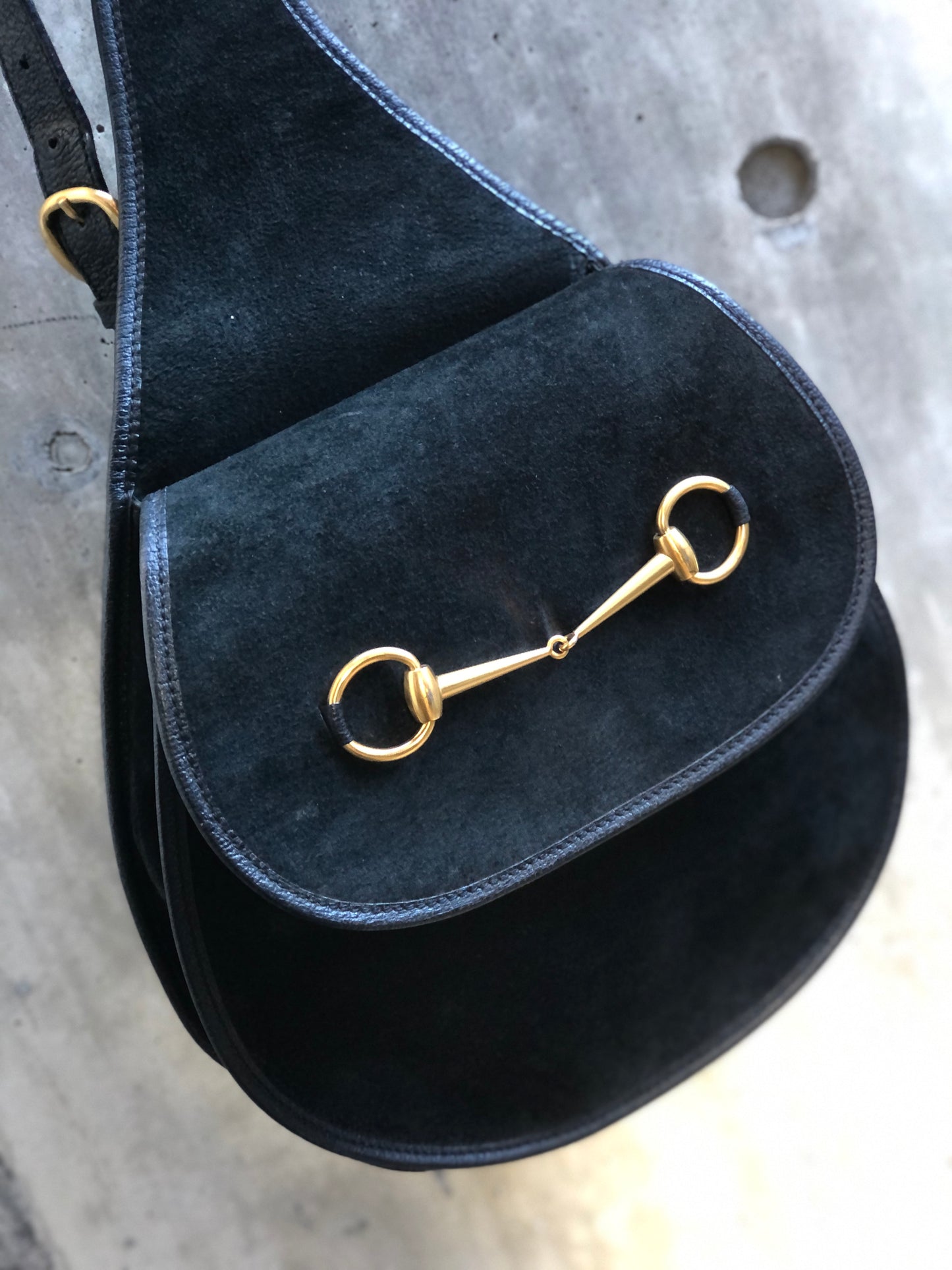 GUCCI Horsebit Suede One shoulder bag Black Vintage Old Gucci ihd6mn