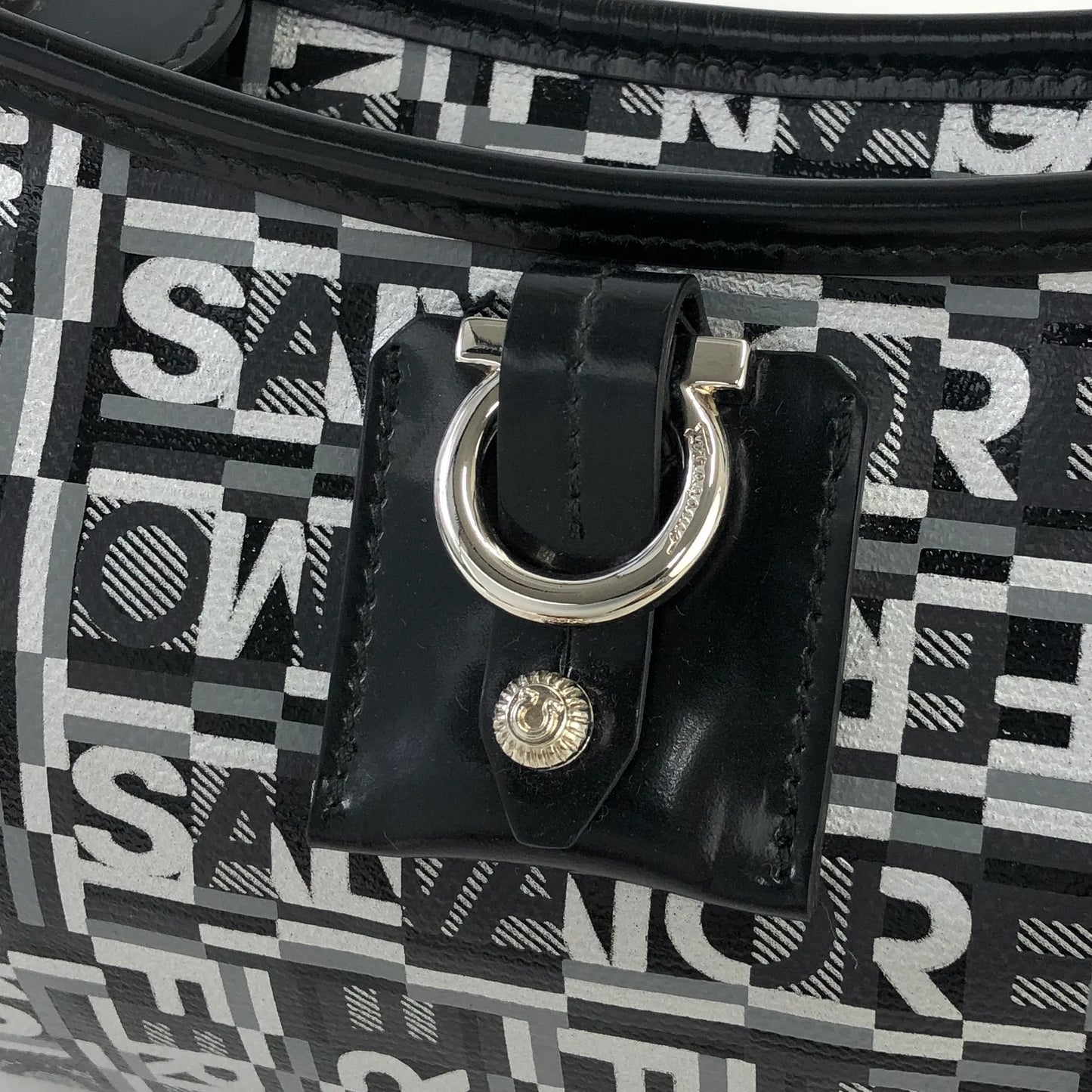 Salvatore Ferragamo Logo pattern Handbag Hobobag Black Vintage Old r8hxan