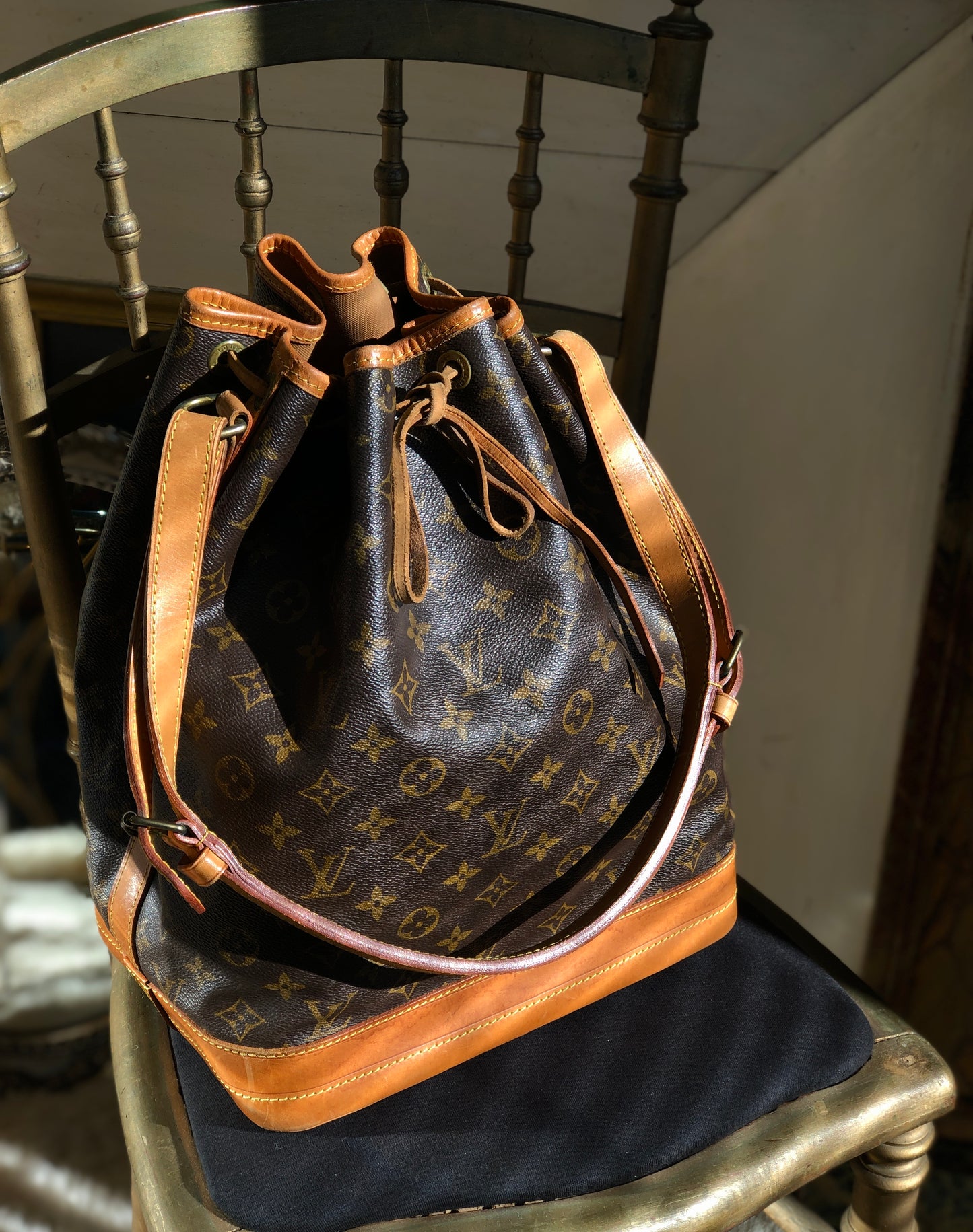Louis Vuitton, Bags, Louis Vuitton Lv Vintage Noe Gm Drawstring Shoulder  Bag Monogram Leather
