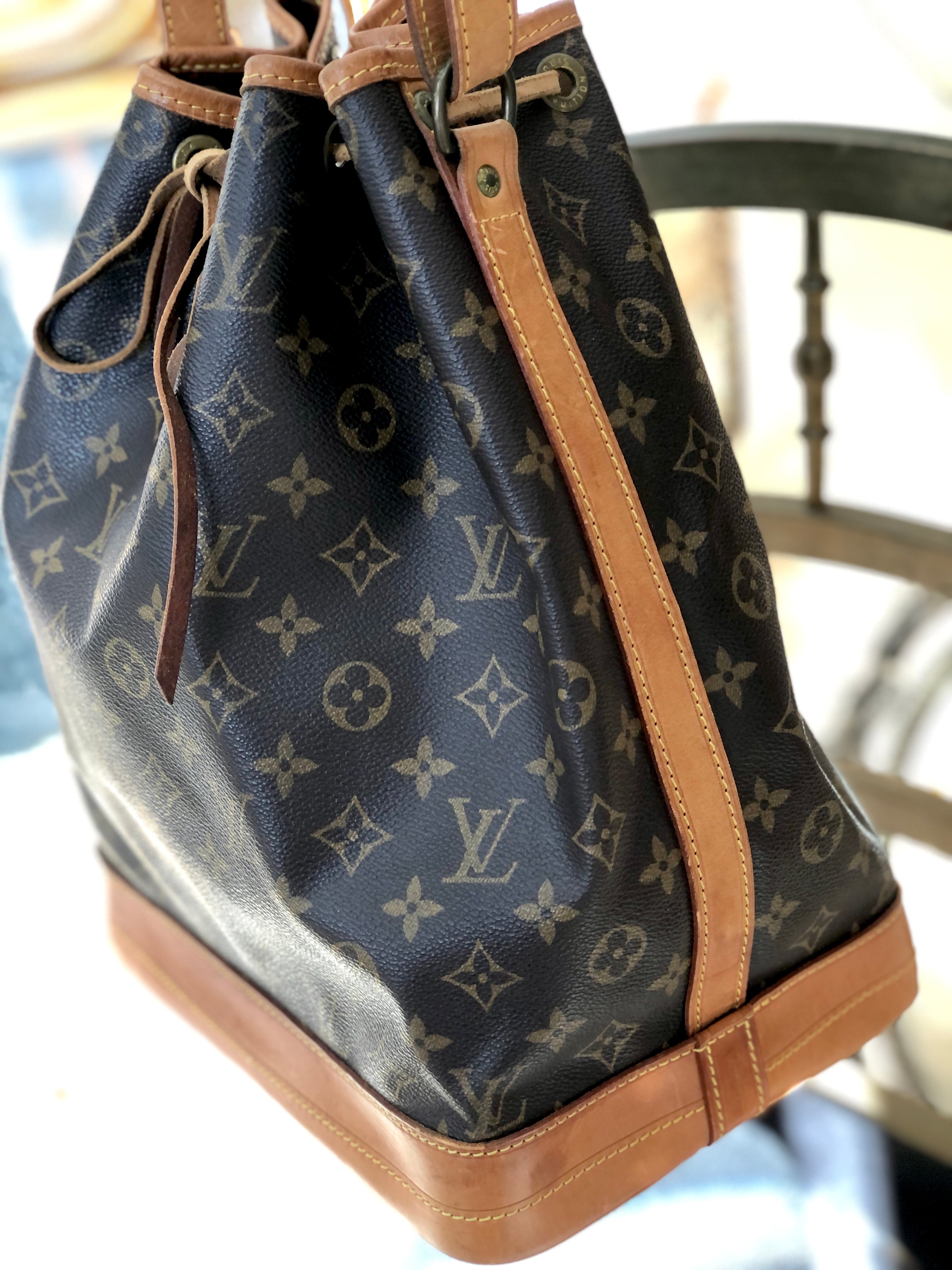 LOUIS VUITTON Monogram Noe M42224 Drawstring Shoulder bag Brown Vintag –  VintageShop solo