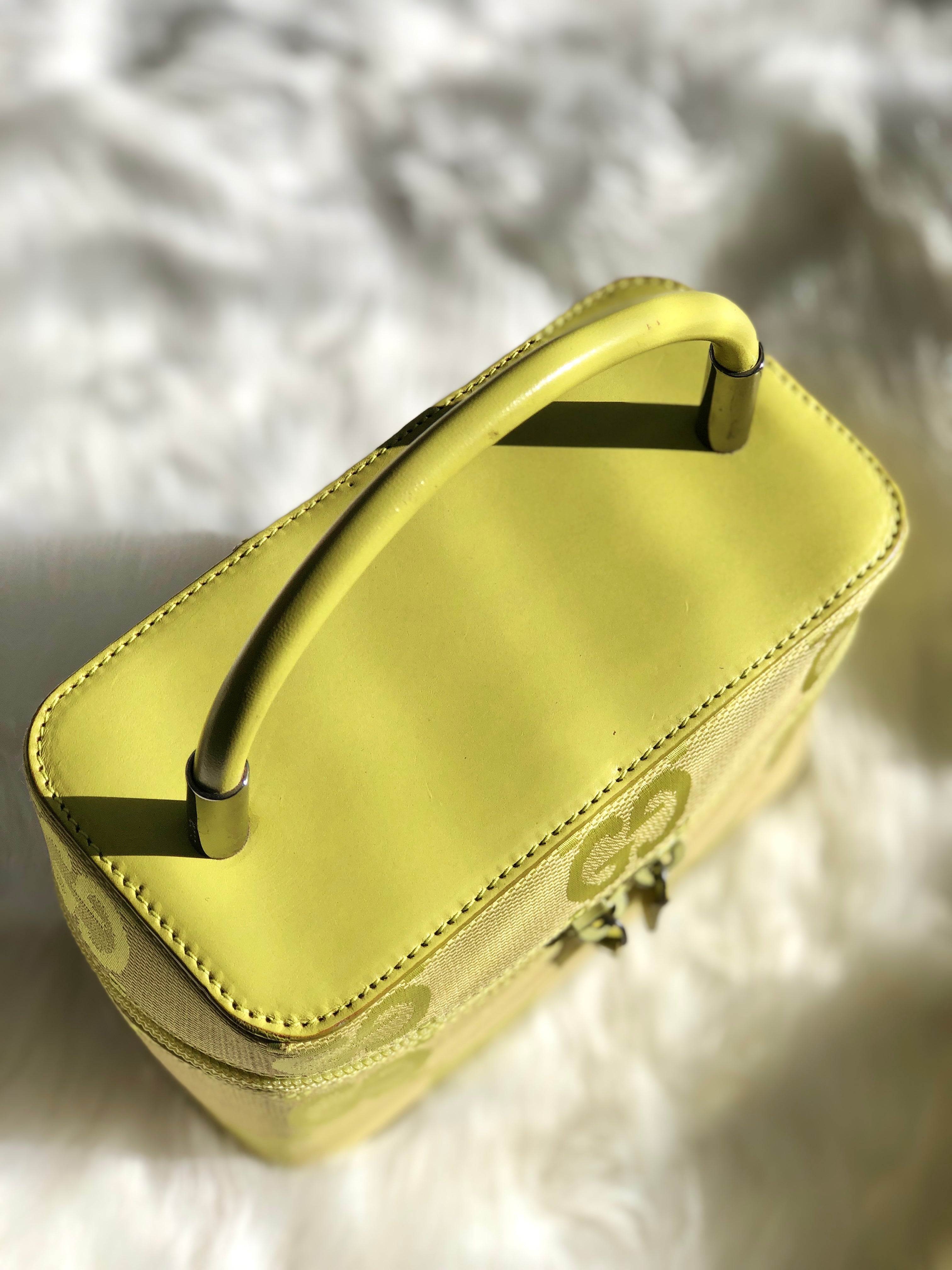 Simple Letters Top Zip Coin Pouch(Light Yellow) | MINISO Paschim Vihar