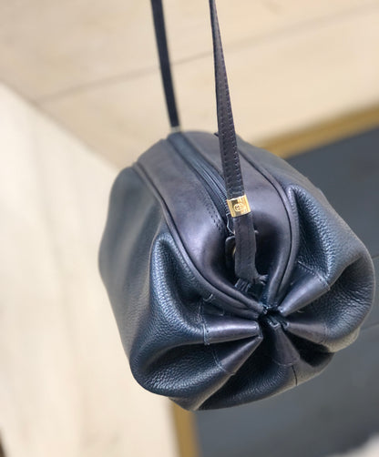 GUCCI GG Embossed Leather Round Crossbody Shoulder bag Navy Vintage Old Gucci 3gt8ni