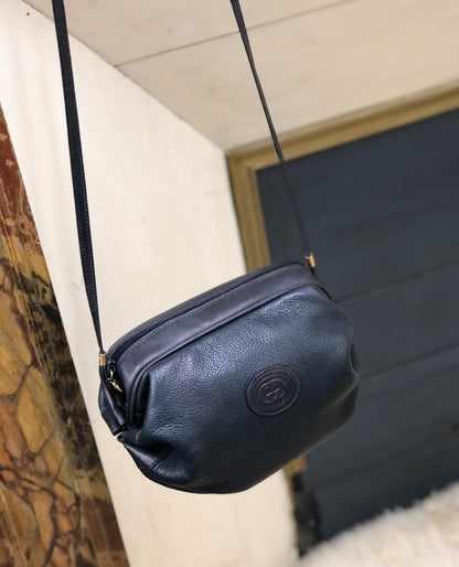 GUCCI GG Embossed Leather Round Crossbody Shoulder bag Navy Vintage Old Gucci 3gt8ni