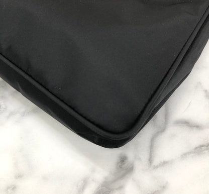 PRADA 三角形標誌尼龍 Hobobag 手提包黑色復古舊款 gkvrkv