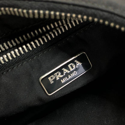 PRADA 三角形標誌尼龍 Hobobag 手提包黑色復古舊款 gkvrkv