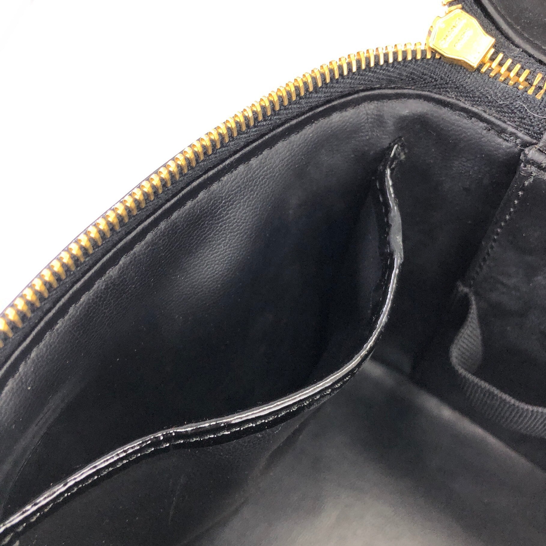 Trio patent leather crossbody bag