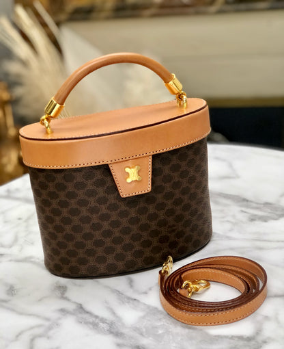 CELINE Macadam Triomphe Blason Small Handbag Vanitybag Shoulderbag Brown Vintage Old celine z4zu2n