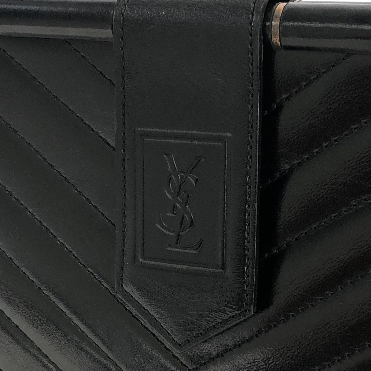 Yves Saint Laurent YSL logo Chevron Clutch bag Black Vintage Old uak8jj
