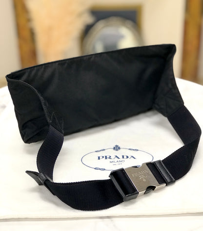 Prada Logo Plate Front Pocket Nylon sling bag Waist bag Shoulder bag Black Vintage cz3wj5
