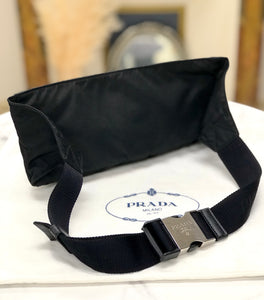 Prada Logo Plate Front Pocket Nylon sling bag Waist bag Shoulder bag Black Vintage cz3wj5