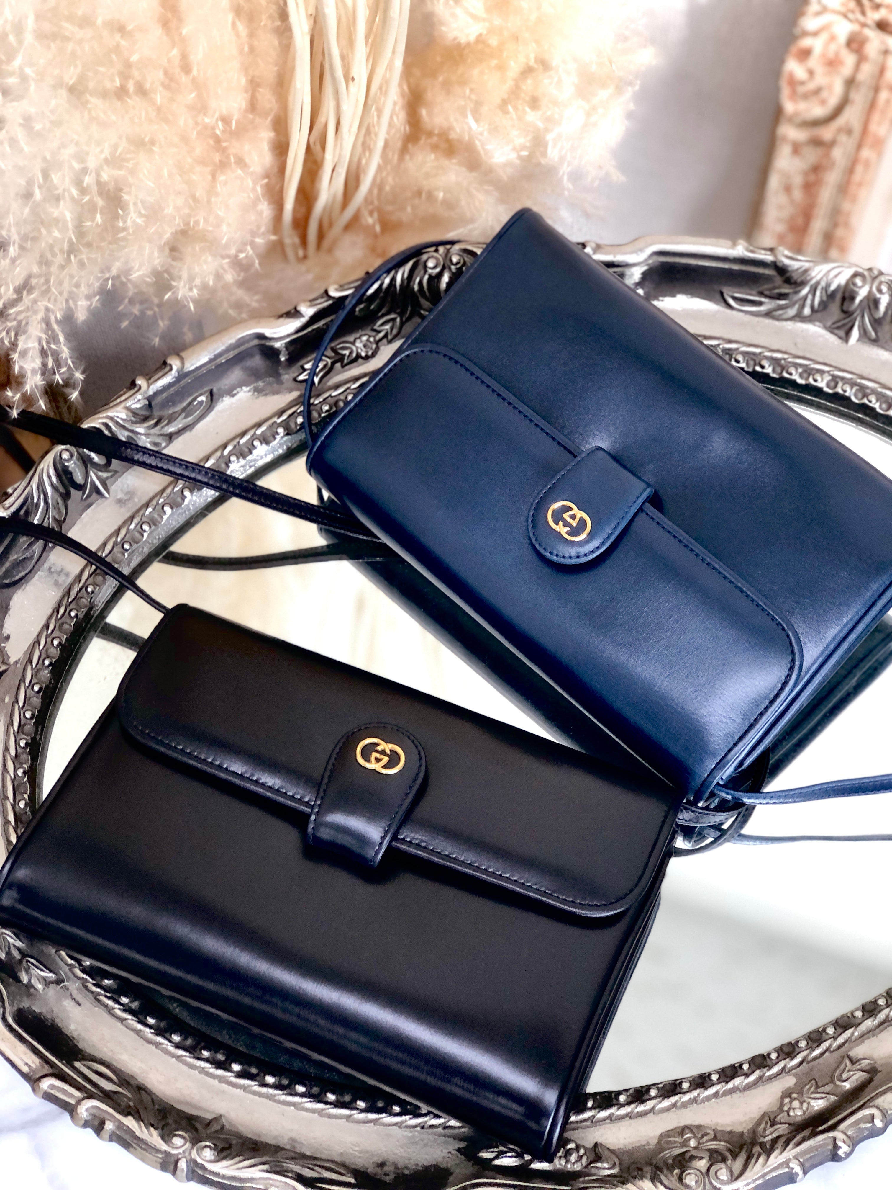 Vintage gucci 2025 clutch navy