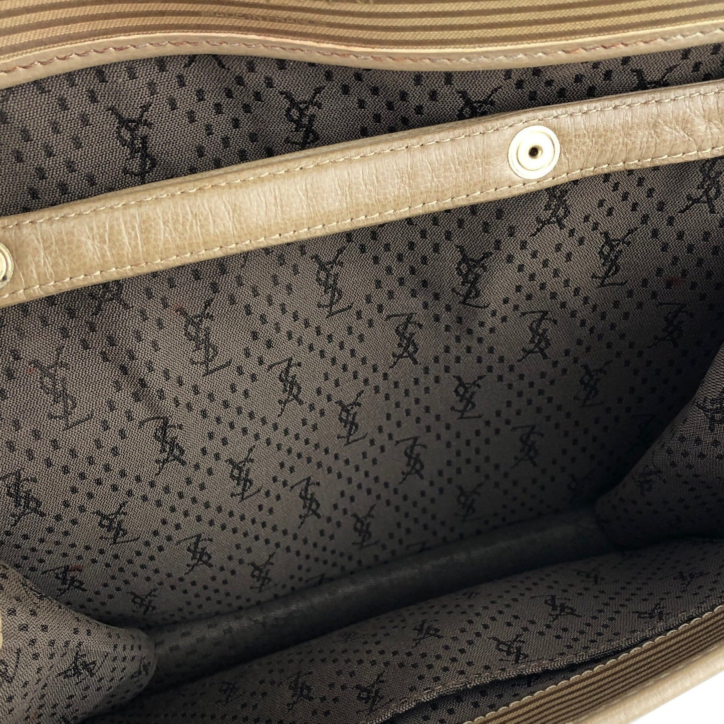 Yves Saint Laurent YSL embossed front lock PVC leather pochette shoulder bag beige vintage old xcm5c4