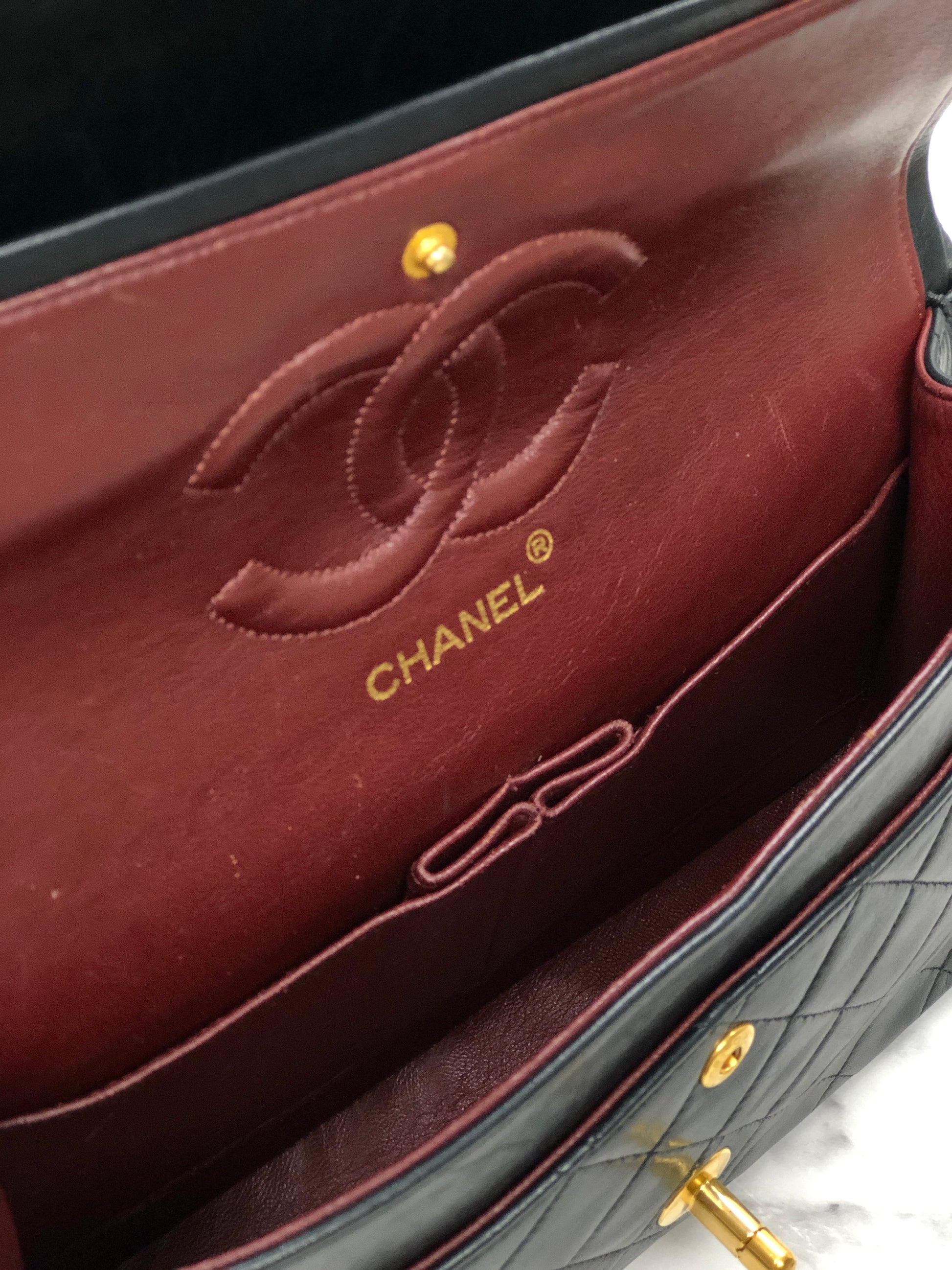 Chanel 1990-1991 Matelasse Turn Lock Chain Shoulder Bag · INTO