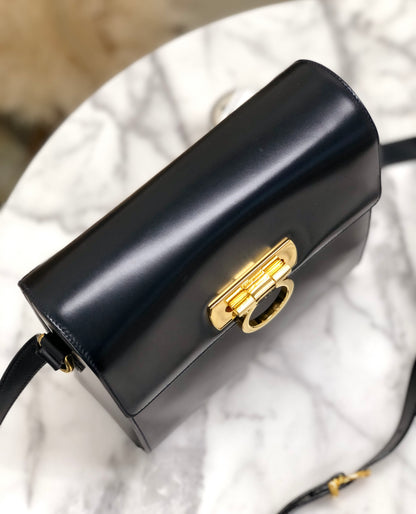 Salvatore Ferragamo Gancini 斜背包 海軍藍 復古 舊款 bpbx8e