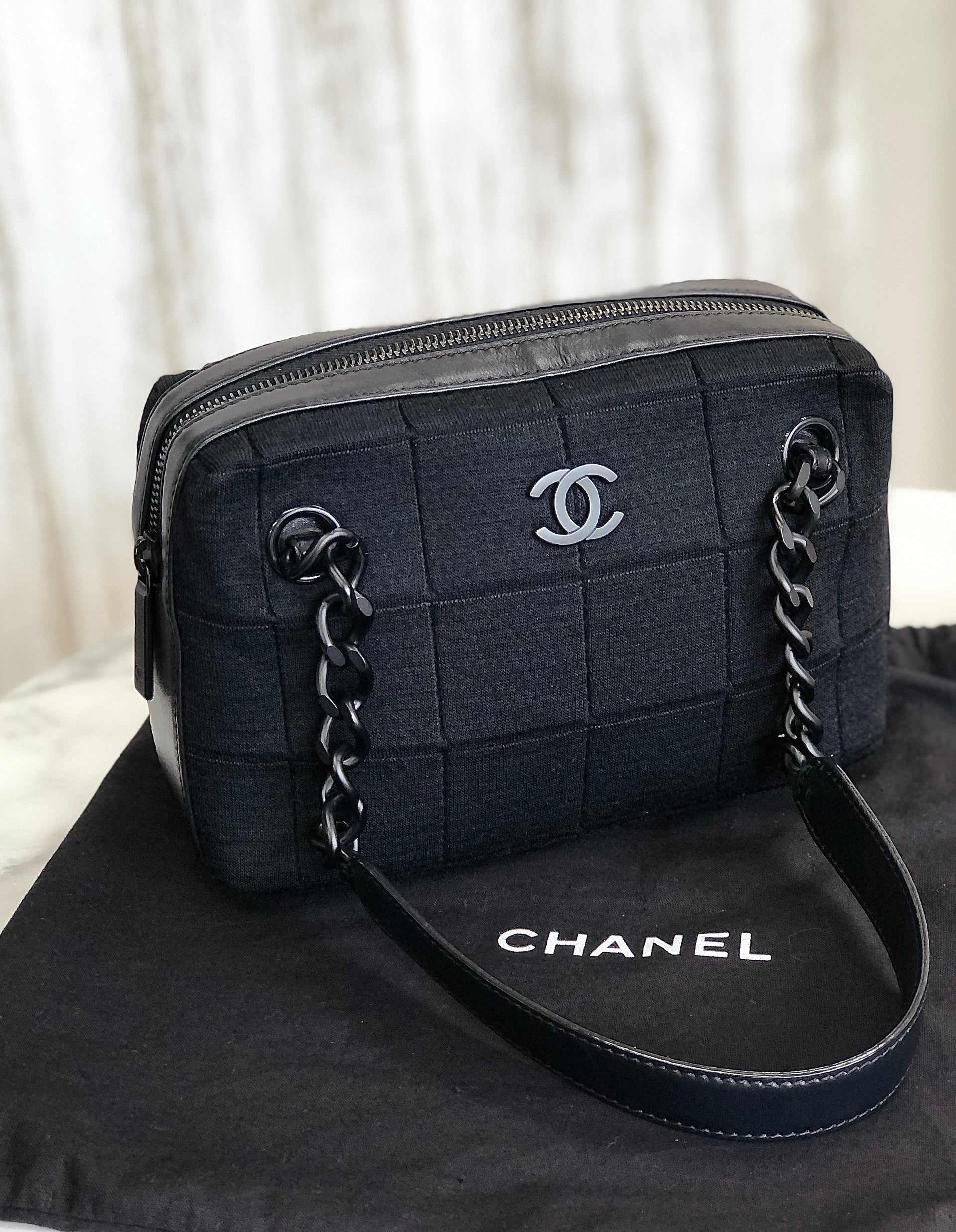 CHANEL Chocolate bar Fabric Chain Handbag Shoulder bag Black