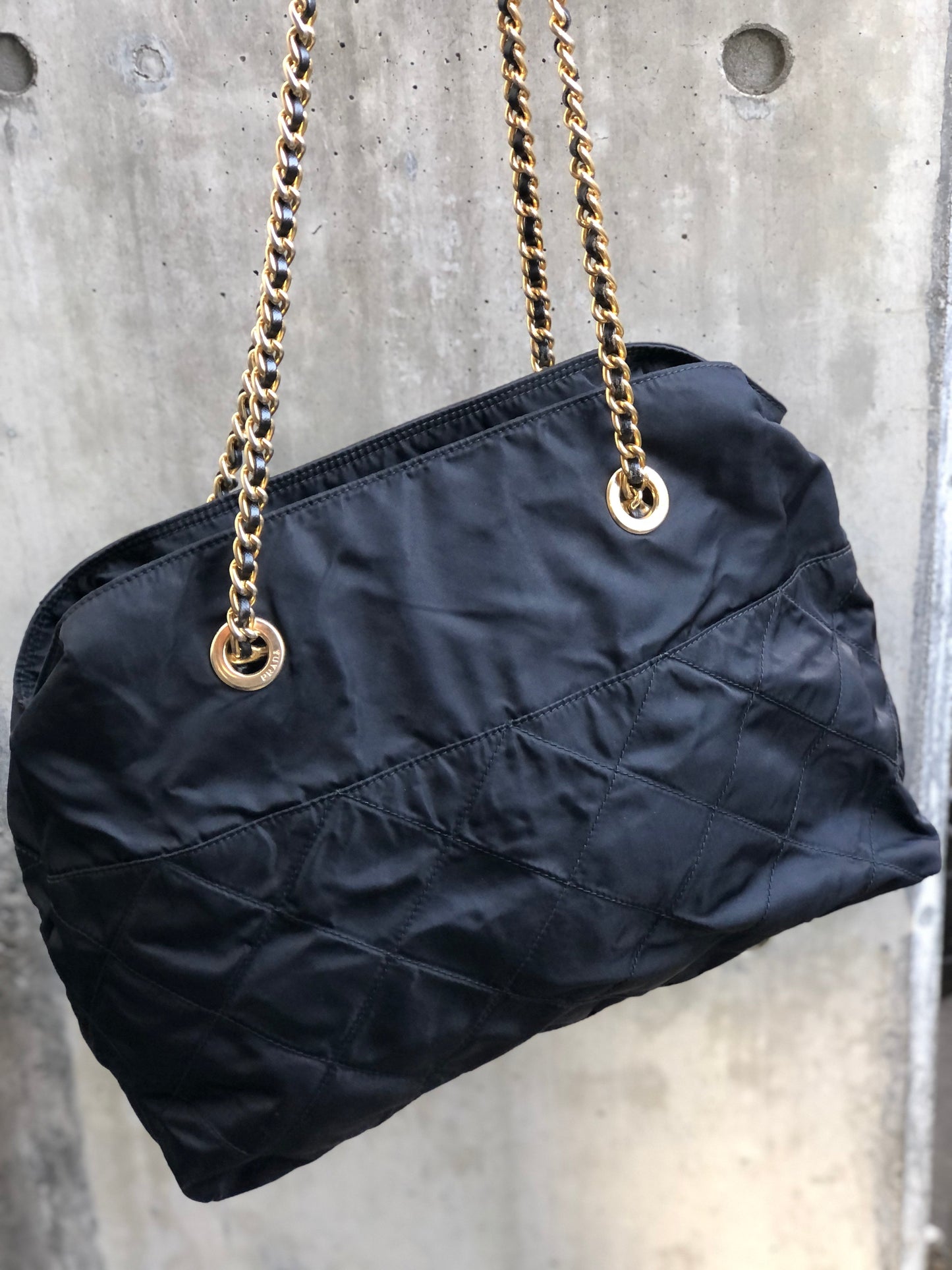 PRADA Chain Nylon Shoulder bag Black ibc4c8