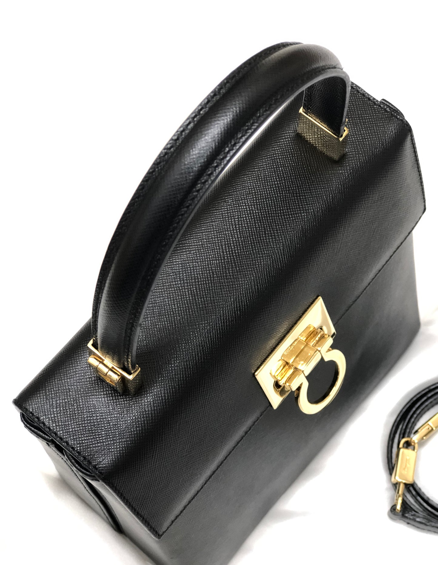 Salvatore Ferragamo Gancini Embossed leather 2way Shoulder bag Bandbag Black Vintage Old jbv5dw