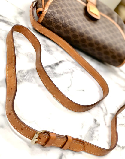 CELINE Macadam Blason logo Crossbody Shoulder bag Brown vintage Old Celine uytsw2