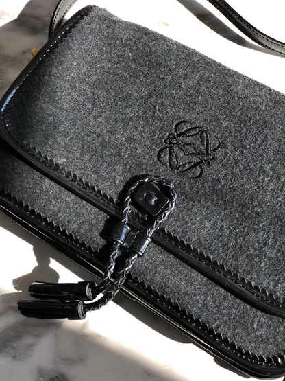 LOEWE Anagram Front Tassel Handbag Shoulder bag Black Vintage Old tbue2p