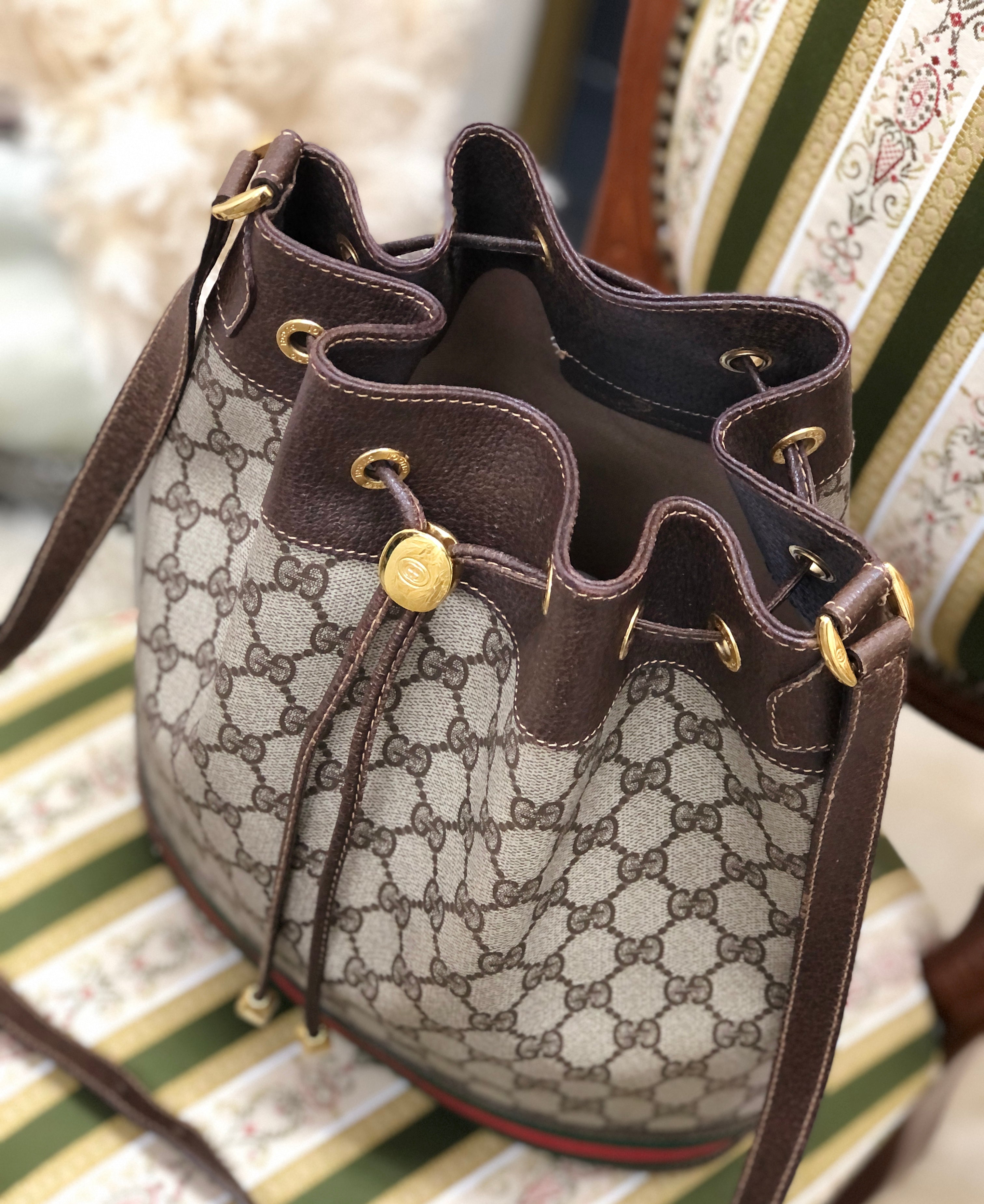 Gucci Sherry Line Charm GG Plus Drawstring Shoulder bag Beige Vintage VintageShop solo