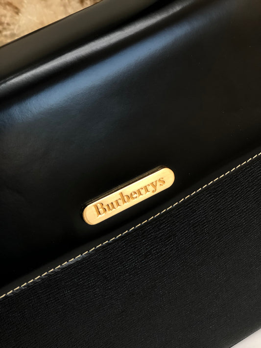 BURBERRY – tagged handbag – VintageShop solo