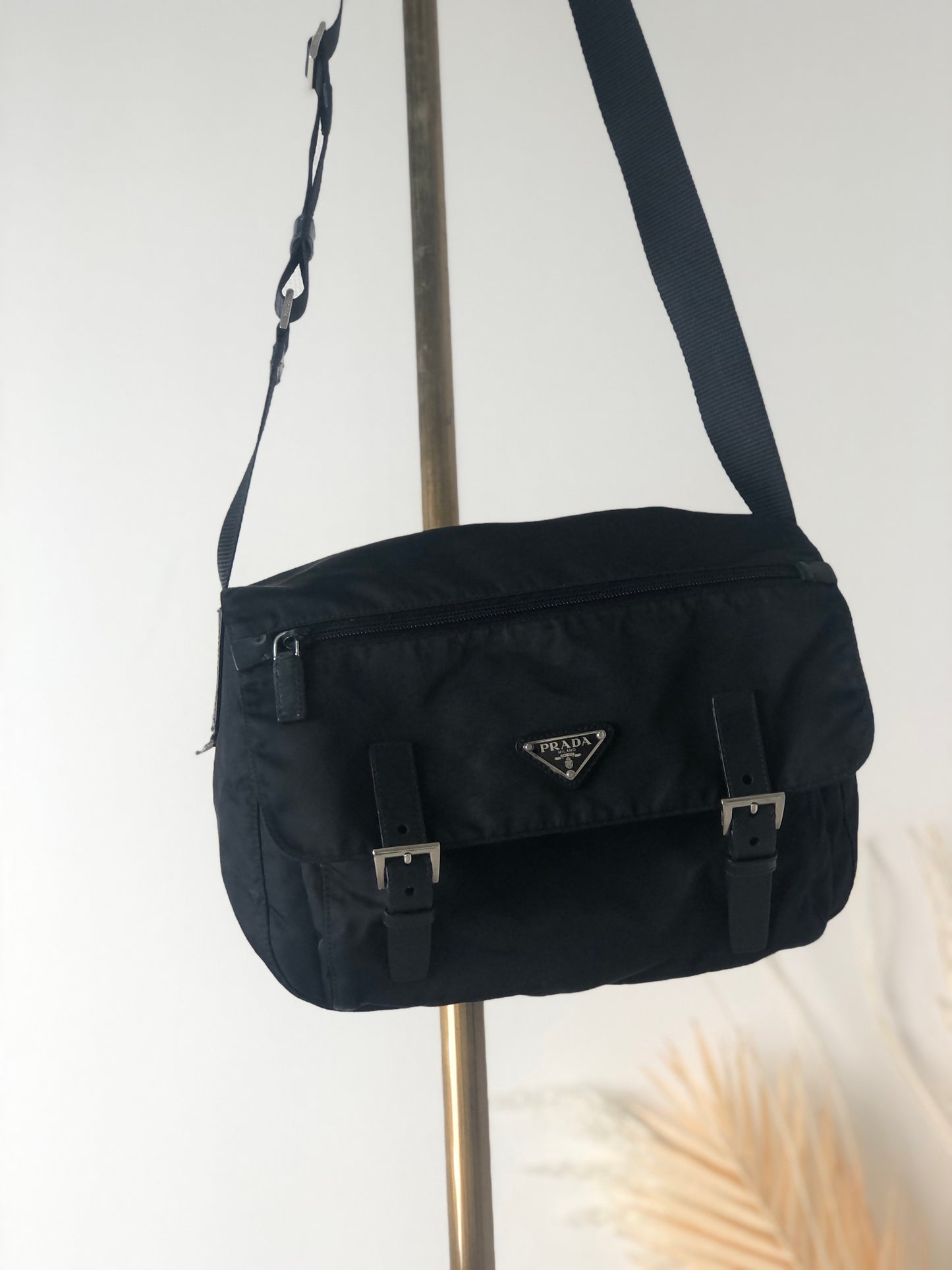 PRADA Triangle Logo Nylon Shoulder bag Black Vintage 723m8i