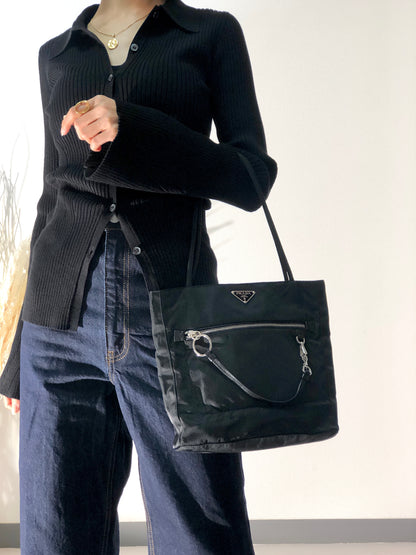 PRADA Triangle Logo Nylon Totebag Black Vintage k7hrm6