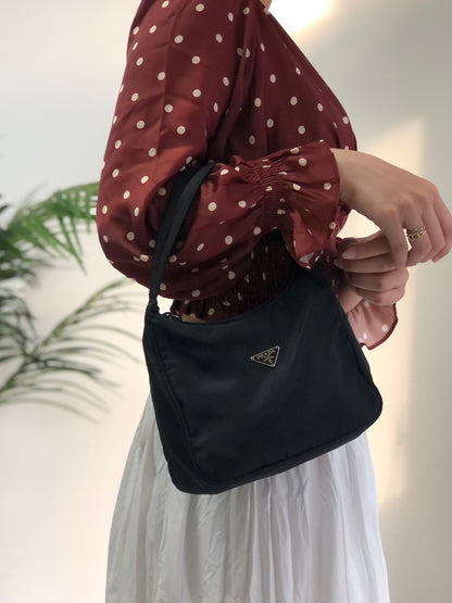 PRADA Triangle Logo Nylon Handbag Hobobag Black Vintage 7rgvu7