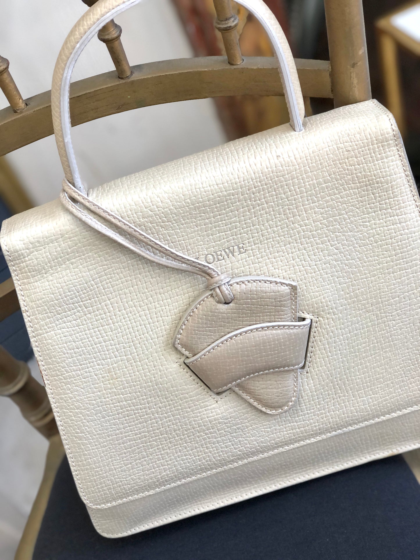 LOEWE Barcelona Bi-color  Embossed Leather Handbag White Gray Vintage esxncn