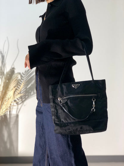 PRADA Triangle Logo Nylon Totebag Black Vintage k7hrm6