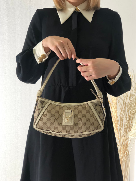 GUCCI GG Pochette Shoulder bag Black – AMORE Vintage Tokyo