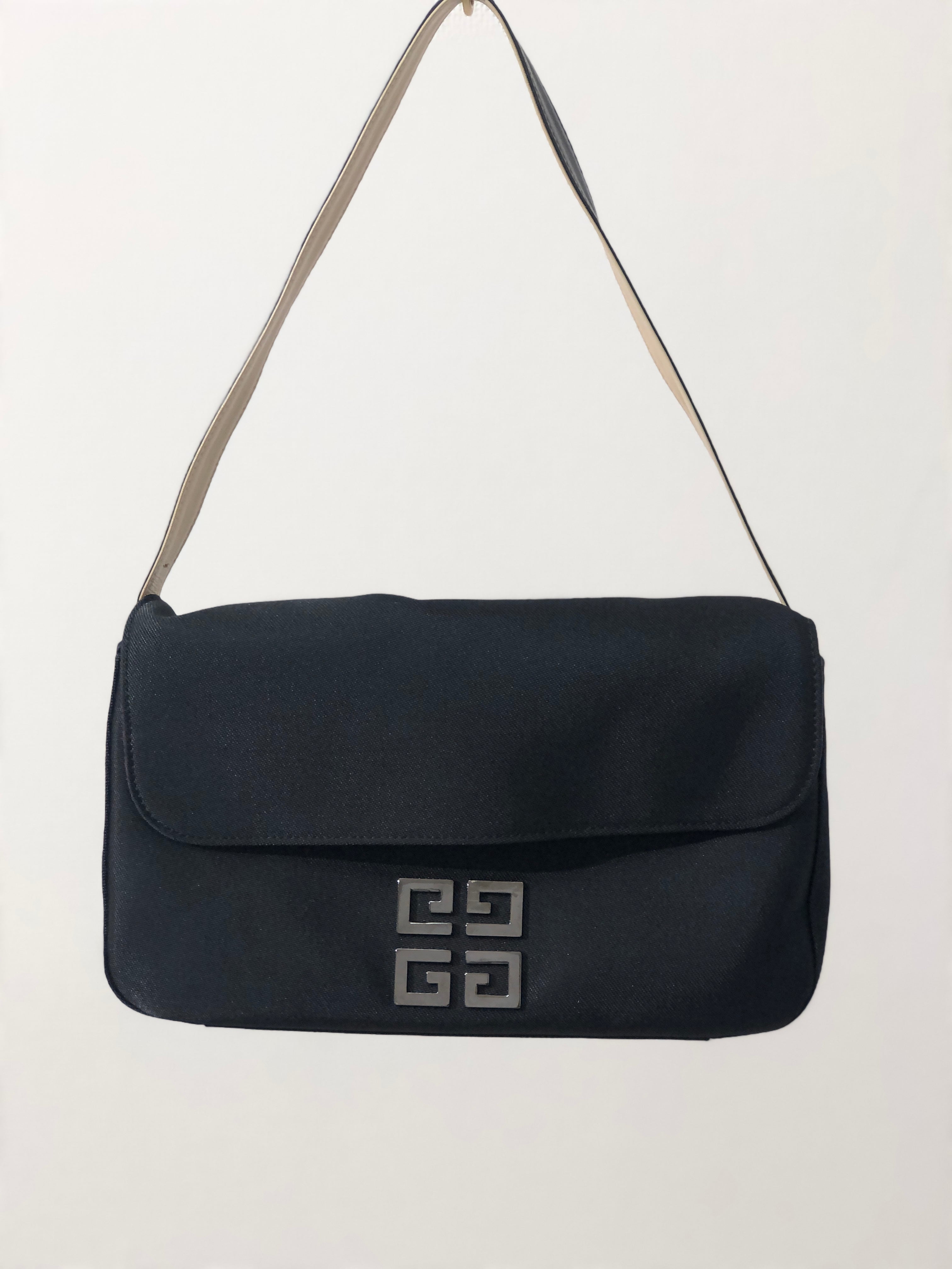 GIVENCHY – VintageShop solo