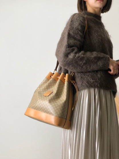 CELINE Macadam Blason Drawstring Shoulder bag Beige Vintage xugruh
