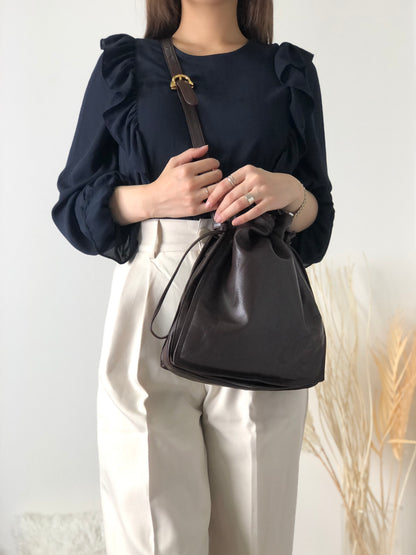 LOEWE Anagram 皮革抽繩單肩包棕色復古 ydkgd6 