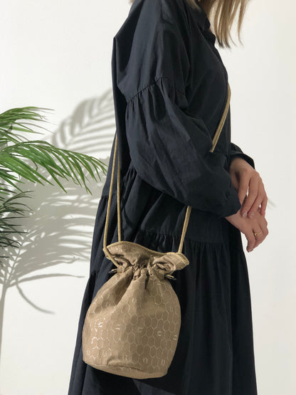 Christian Dior 蜂巢圖案尼龍抽繩斜背包 米色復古 aiss5h 