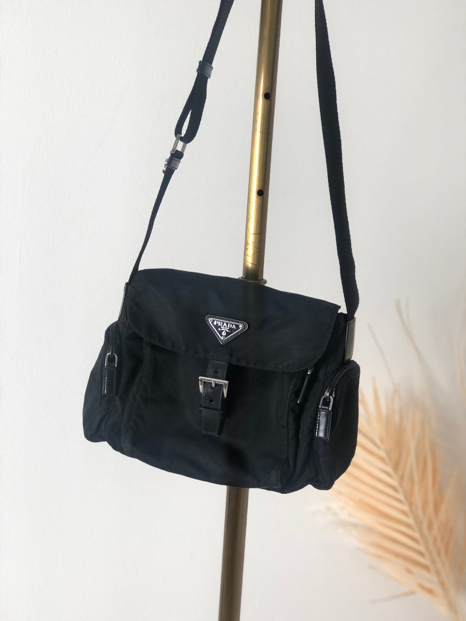 Prada classic shoulder online bag