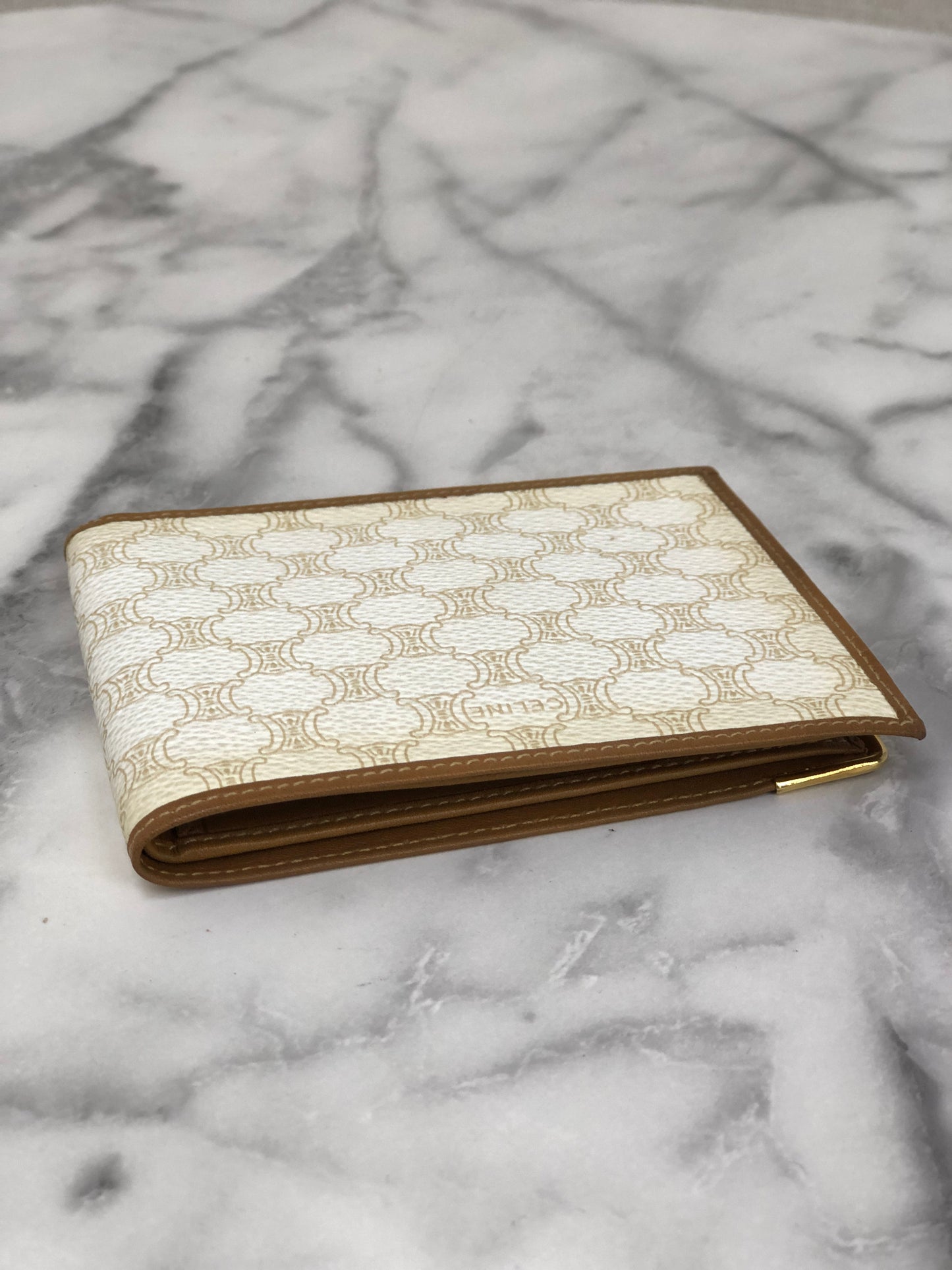 CELINE Macadam Folded Wallet White Vintage 2psvih