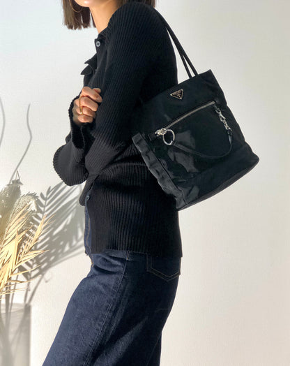 PRADA Triangle Logo Nylon Totebag Black Vintage k7hrm6