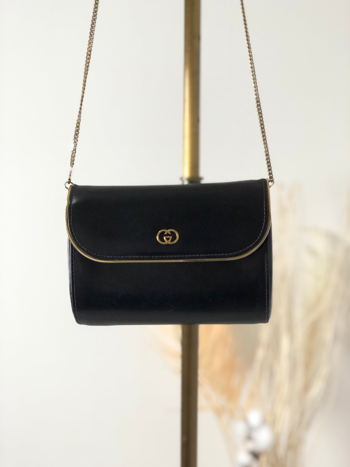 GUCCI GG Logo Motif Leather Small Shoulder bag Black Vintage xkhkk6