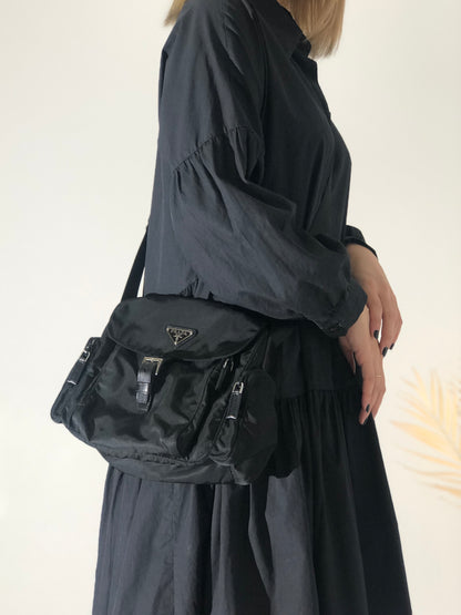 PRADA Triangle Logo Logo Motif Nylon Shoulder bag Black Vintage b8ck4u