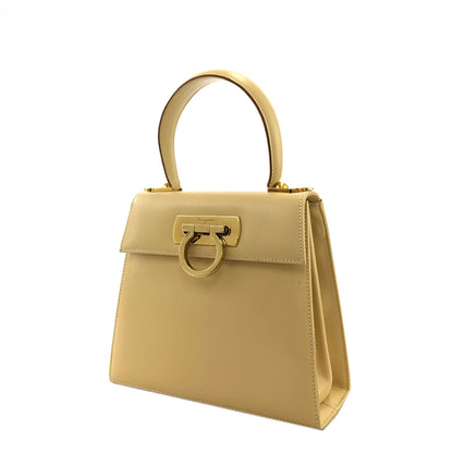 Salvatore Ferragamo Gancini 皮革頂部手把手提包米色復古 2xyxrd 
