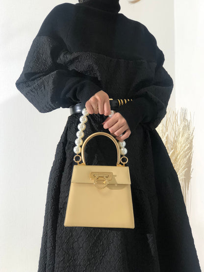 Salvatore Ferragamo Gancini 皮革頂部手把手提包米色復古 2xyxrd 