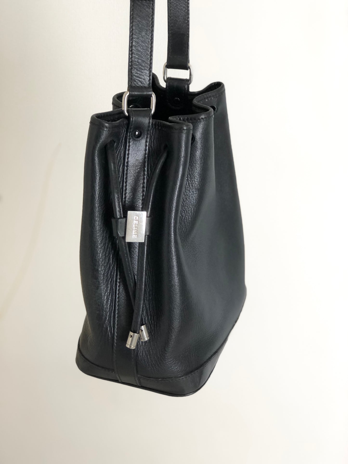 CELINE Logo Leather Drawstring Shoulder bag Black Vintage ny8ngc