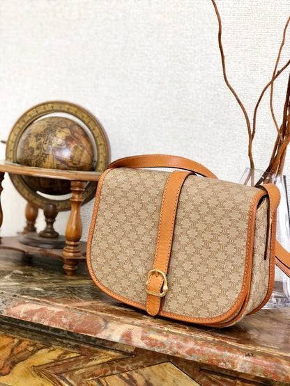 CELINE Macadam PVC Leather Crossbody Shoulder bag Beige Vintage vgsu6a