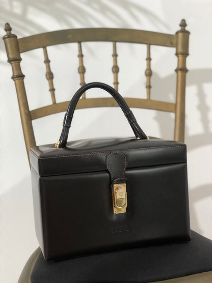 LOEWE Anagram Metal Closure Leather Vanity bag Box bag Brown Vintage j4pwks