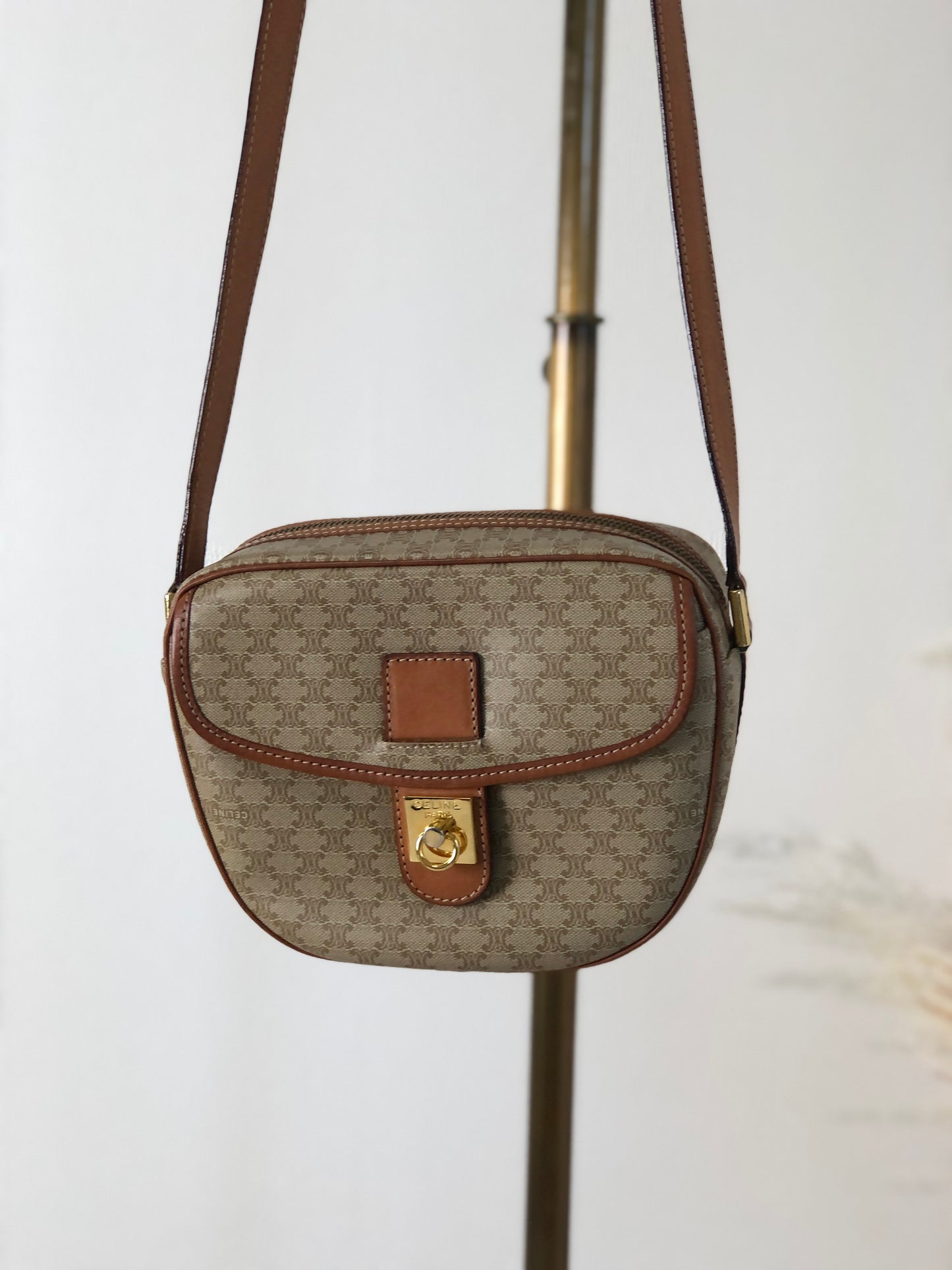 CELINE Macadam Gancini Shoulder bag Beige Vintage 4n8ped