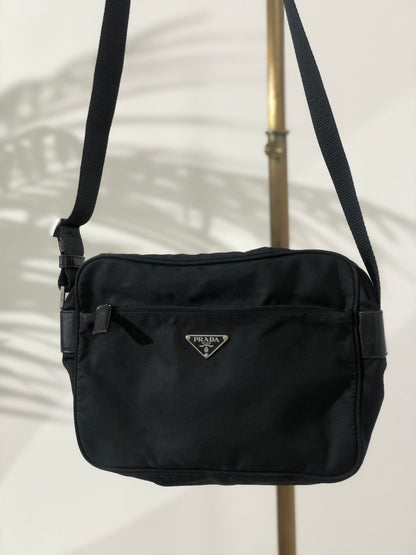 PRADA Triangle Logo Nylon Crossbody Shoulder bag Black Vintage is5rrn