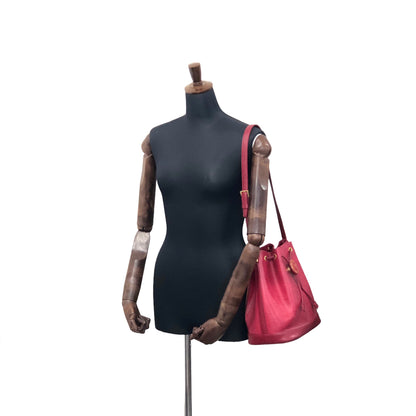 VALENTINO GARAVANI Logo Leather Drawstring Shoulder bag Red Vintage hmfhjg